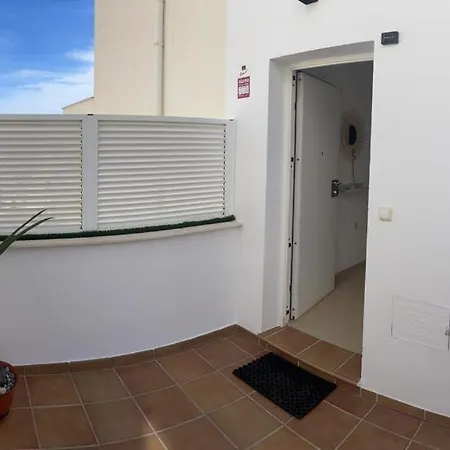 Only Sun Apartment *